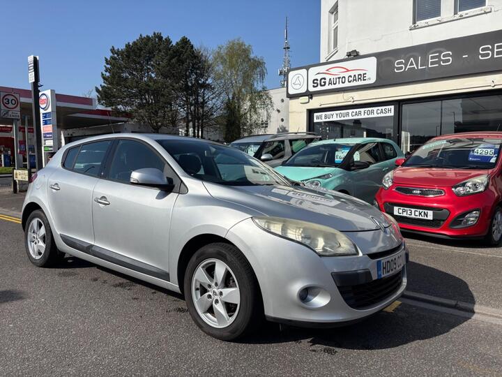 Renault Megane 1.6 16V Dynamique Euro 5 5dr