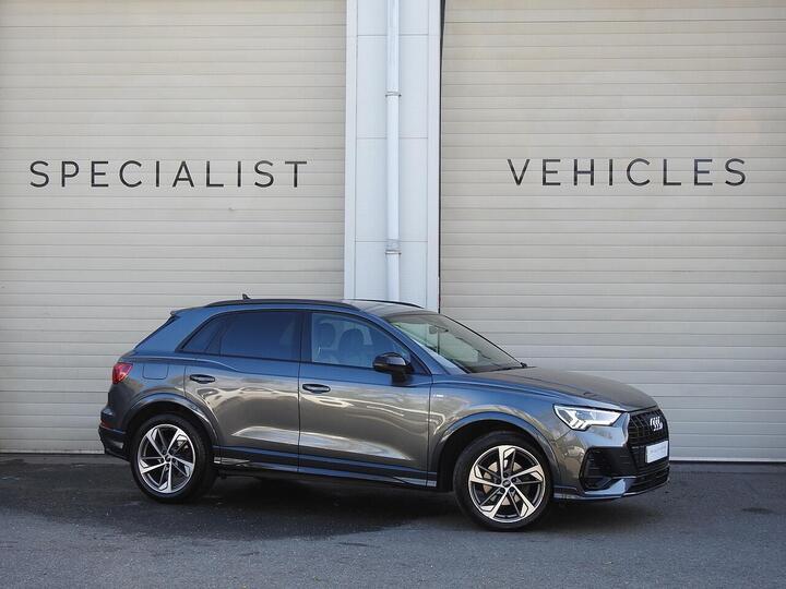 Audi Q3 1.5 TFSI CoD 35 Black Edition S Tronic Euro 6 (s/s) 5dr
