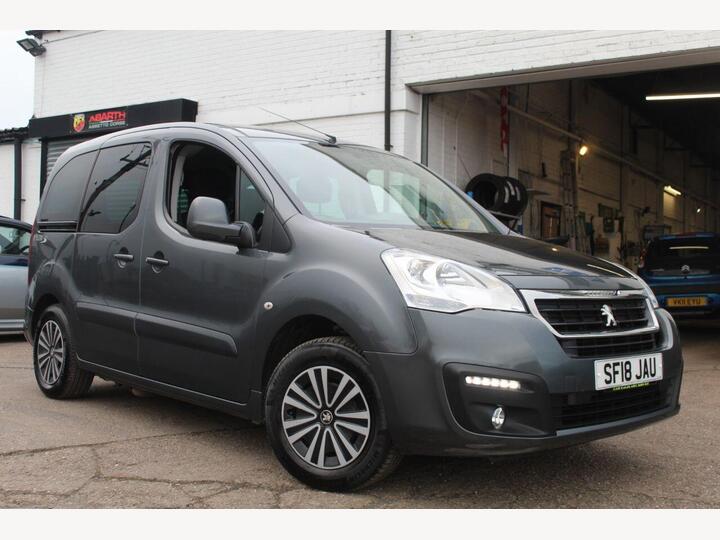 Peugeot PARTNER 1.6 BlueHDi Outdoor Euro 6 (s/s) 5dr Peugeot PARTNER 1.6 BlueHDi Outdoor Euro 6 (s/s) 5dr