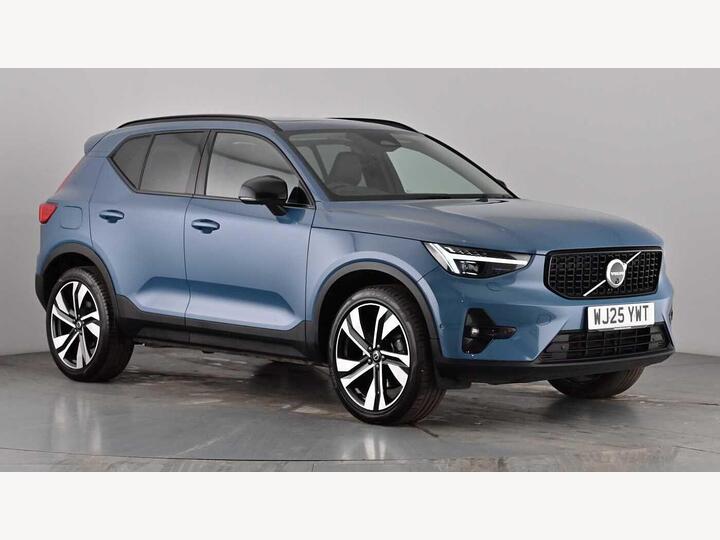 Volvo XC40 2.0 B3 MHEV Ultra Dark DCT Auto Euro 6 (s/s) 5dr