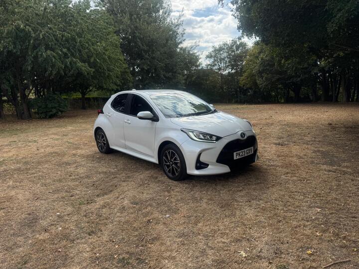 Toyota Yaris 1.5 VVT-h Design E-CVT Euro 6 (s/s) 5dr