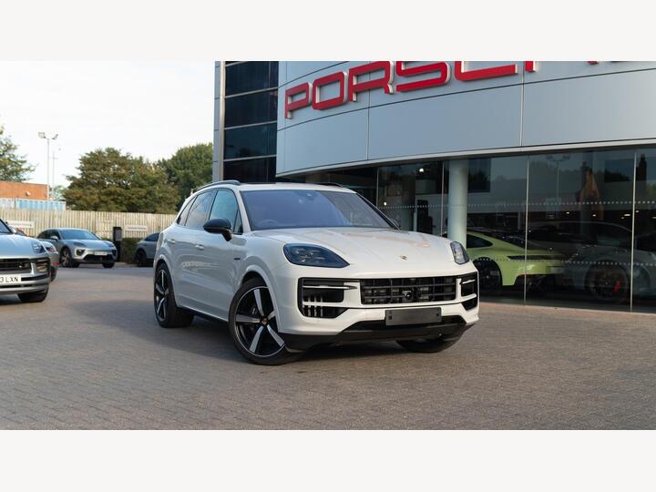 Porsche Cayenne 3.0 V6 E-Hybrid 25.9kWh Black Edition TiptronicS 4WD Euro 6 (s/s) 5dr