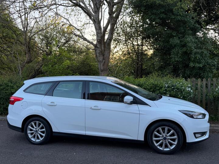 Ford Focus 1.0T EcoBoost Titanium Euro 6 (s/s) 5dr