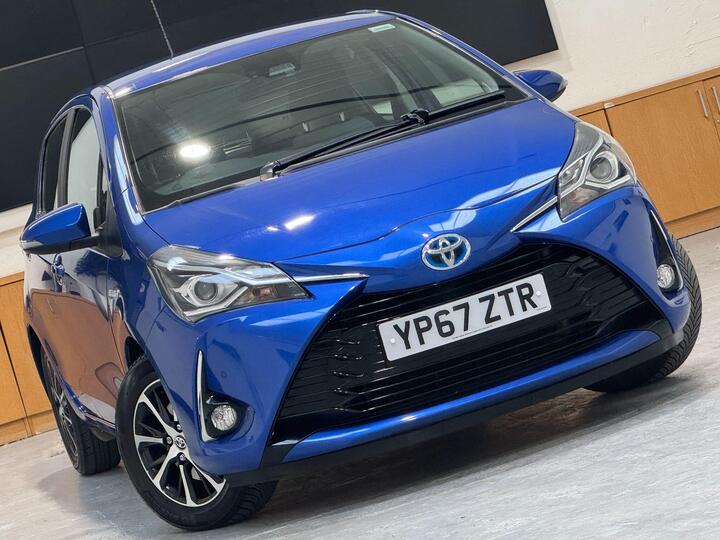 Toyota Yaris 1.5 VVT-h Icon Tech E-CVT Euro 6 (s/s) 5dr