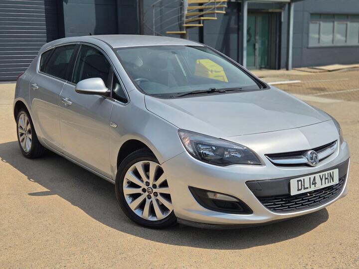 Vauxhall Astra 1.6 16v Tech Line Auto Euro 5 5dr