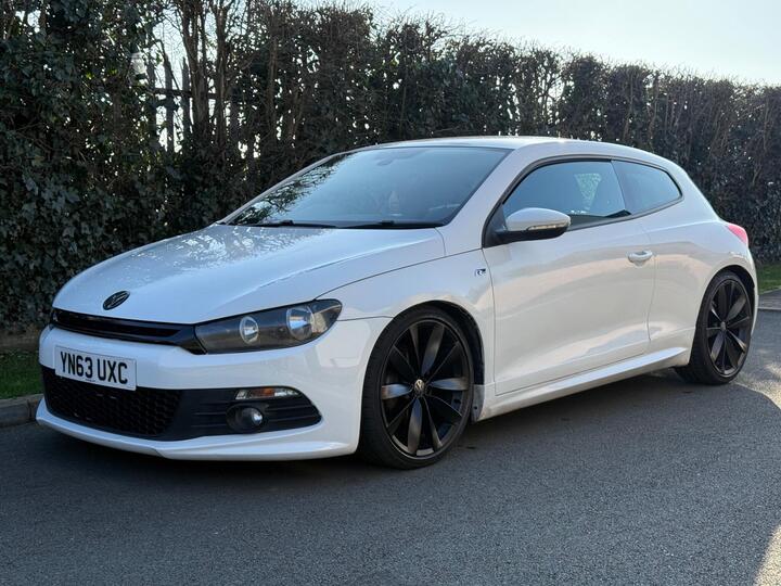 Volkswagen Scirocco 2.0 TDI BlueMotion Tech R-Line DSG Euro 5 (s/s) 3dr (Leather, Nav)
