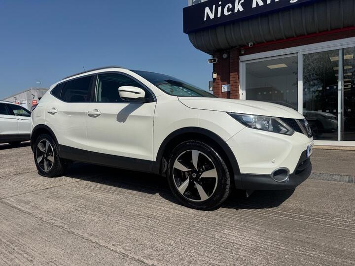 Nissan Qashqai 1.5 DCi N-Connecta Euro 6 (s/s) 5dr