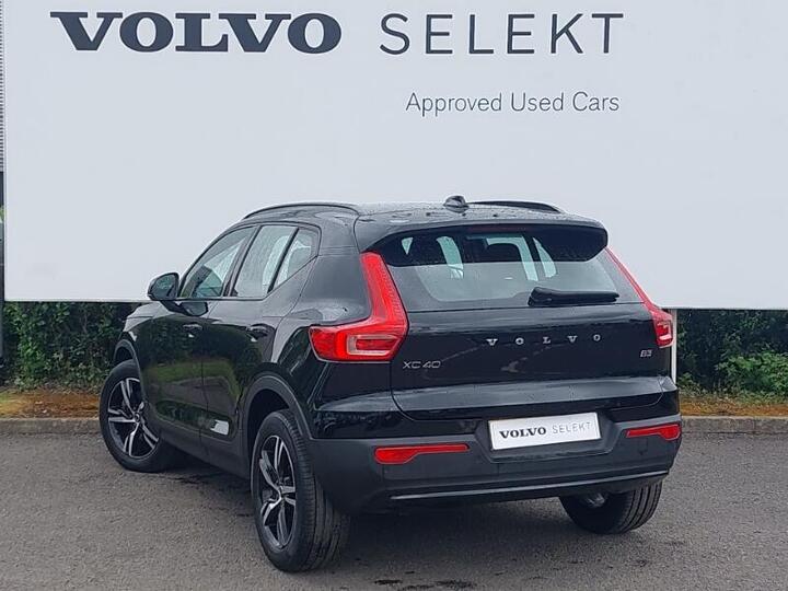 Volvo XC40 2.0 B3 MHEV Plus Dark DCT Auto Euro 6 (s/s) 5dr