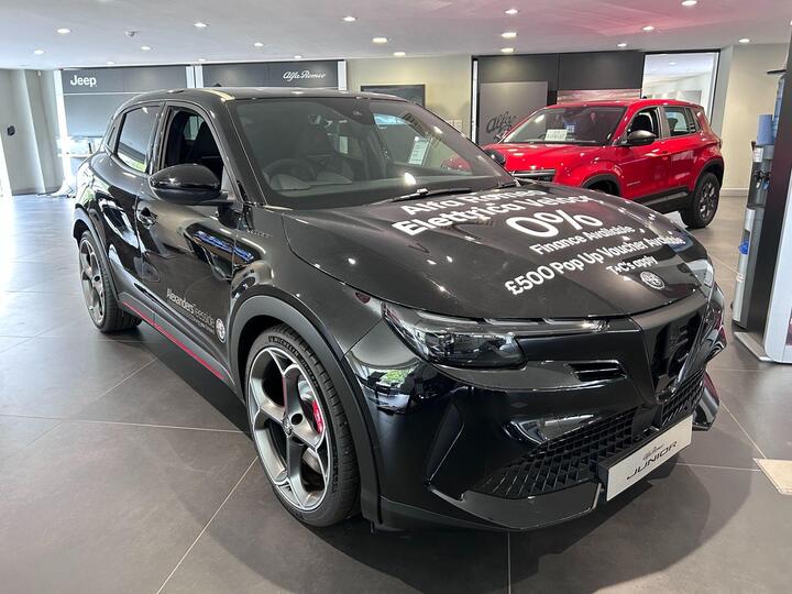 Alfa Romeo Junior 54kWh Elettrica Veloce Auto 5dr