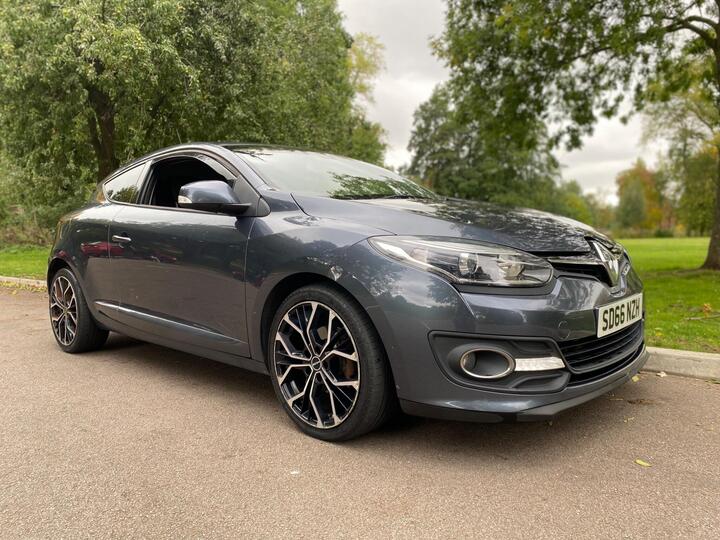 Renault Megane 1.5 DCi Dynamique Nav Euro 6 (s/s) 3dr Renault Megane 1.5 DCi Dynamique Nav Euro 6 (s/s) 3dr