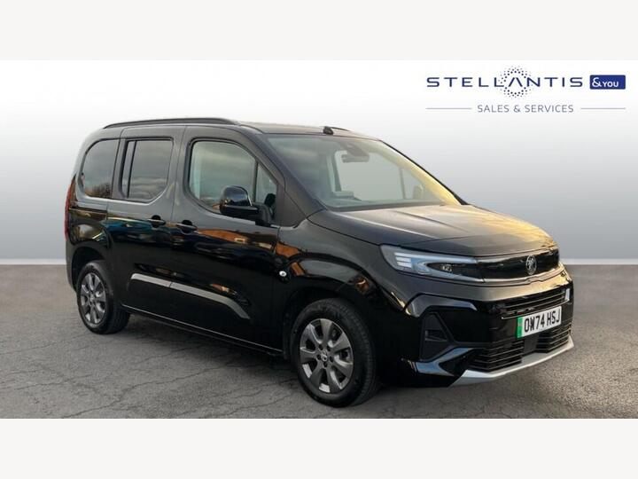 Vauxhall Combo Life Electric 52kWh Ultimate Auto 5dr (7.4kW Charger) Vauxhall Combo Life Electric 52kWh Ultimate Auto 5dr (7.4kW Charger)