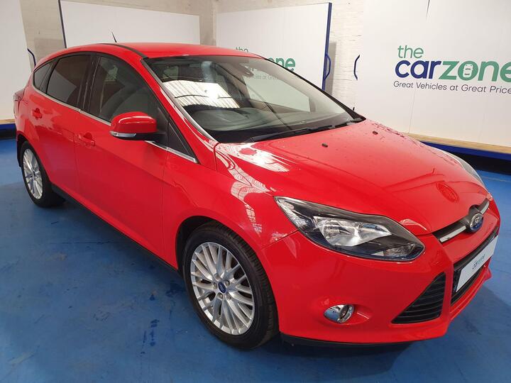 Ford Focus 1.0T EcoBoost Zetec Euro 5 (s/s) 5dr