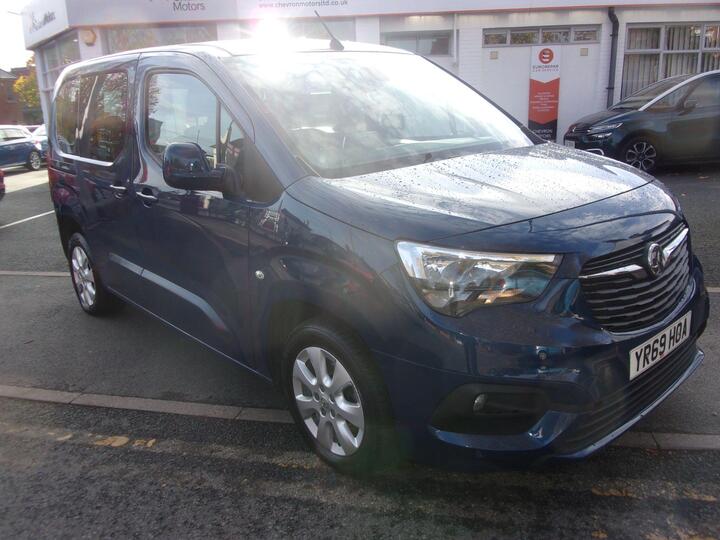 Vauxhall Combo Life 1.5 Turbo D BlueInjection Energy Euro 6 (s/s) 5dr (7 Seat) Vauxhall Combo Life 1.5 Turbo D BlueInjection Energy Euro 6 (s/s) 5dr (7 Seat)