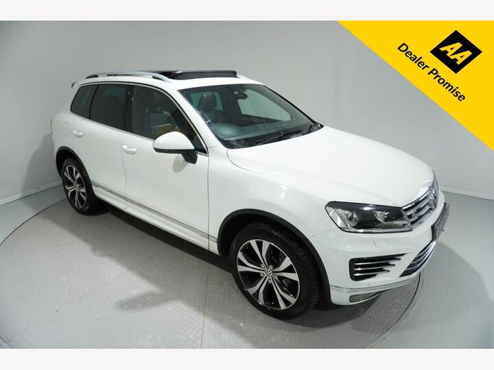 Volkswagen TOUAREG 3.0 TDI V6 BlueMotion Tech R-Line Tiptronic 4WD Euro 6 (s/s) 5dr Volkswagen TOUAREG 3.0 TDI V6 BlueMotion Tech R-Line Tiptronic 4WD Euro 6 (s/s) 5dr