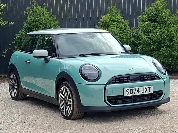 MINI Cooper 1.5C Classic Steptronic Euro 6 (s/s) 3dr