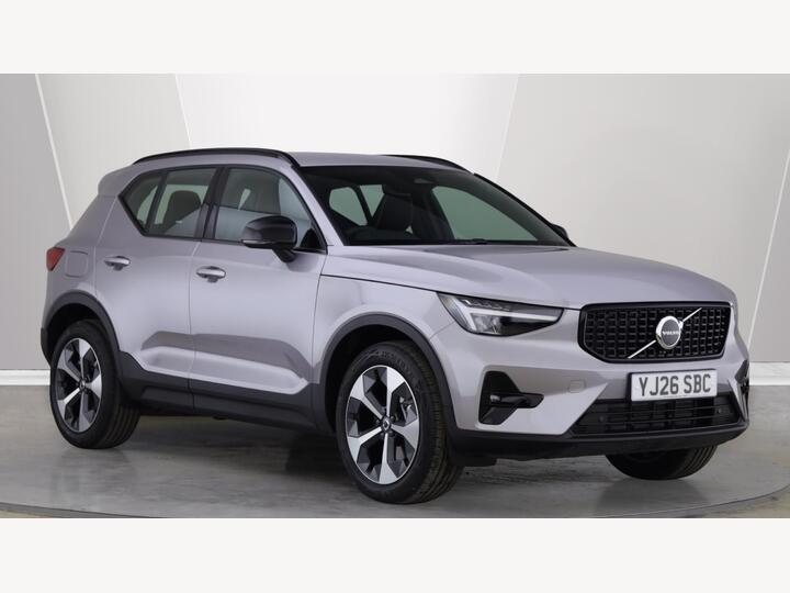 Volvo XC40 2.0 B3 MHEV Plus Dark DCT Auto Euro 6 (s/s) 5dr