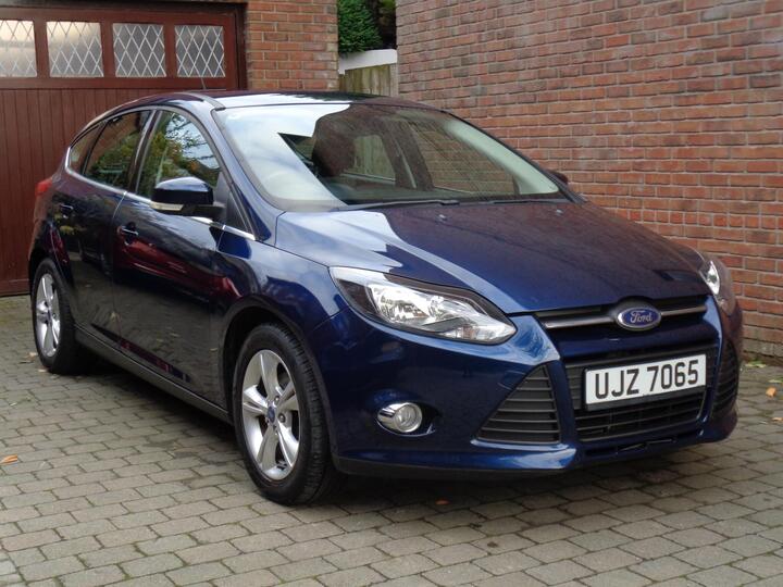 Ford Focus 1.6 Zetec Powershift Euro 5 5dr