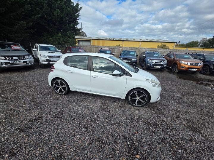 Peugeot 208 1.2 VTi PureTech Access+ Euro 6 5dr