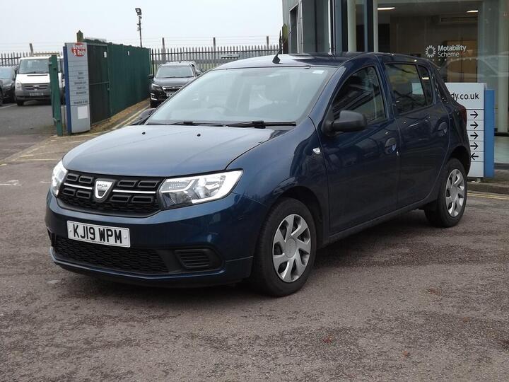 Dacia Sandero SCe Essential Hatchback 1.0 Manual Petrol