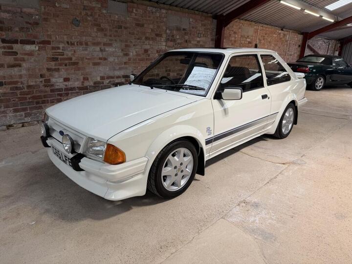 Ford ESCORT HATCHBACK 1.6 RS TURBO 3DR Manual
