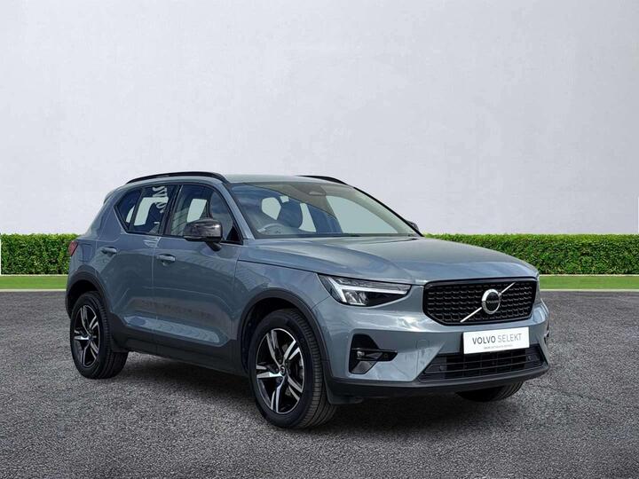 Volvo XC40 2.0 B4 MHEV Plus DCT Auto AWD Euro 6 (s/s) 5dr