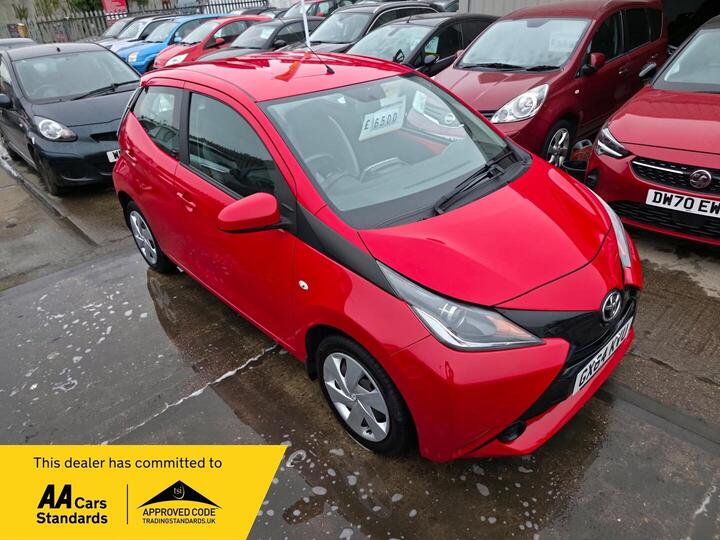 Toyota AYGO 1.0 VVT-i X-play X-shift Euro 5 5dr Euro 5