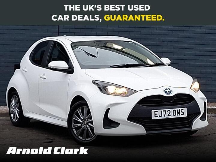 Toyota Yaris 1.5 VVT-h Icon E-CVT Euro 6 (s/s) 5dr Toyota Yaris 1.5 VVT-h Icon E-CVT Euro 6 (s/s) 5dr
