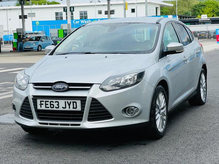Ford Focus 1.6 Zetec Euro 5 5dr