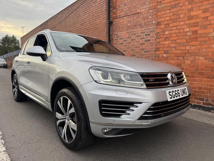 Volkswagen Touareg 3.0 TDI V6 BlueMotion Tech R-Line Tiptronic 4WD Euro 6 (s/s) 5dr