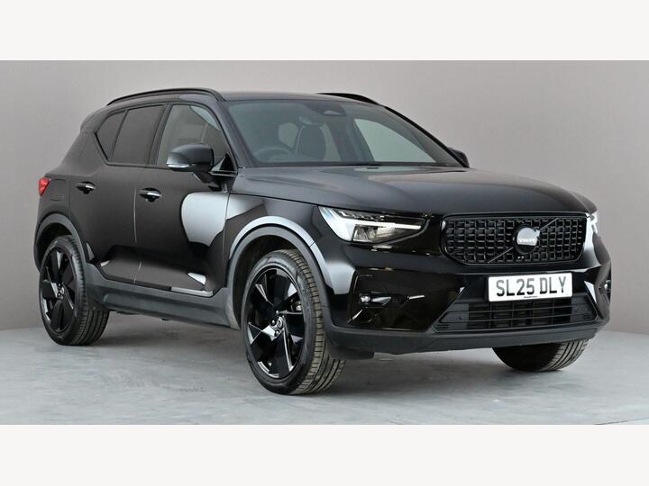 Volvo XC40 2.0 B3 MHEV Plus Black Edition DCT Auto Euro 6 (s/s) 5dr
