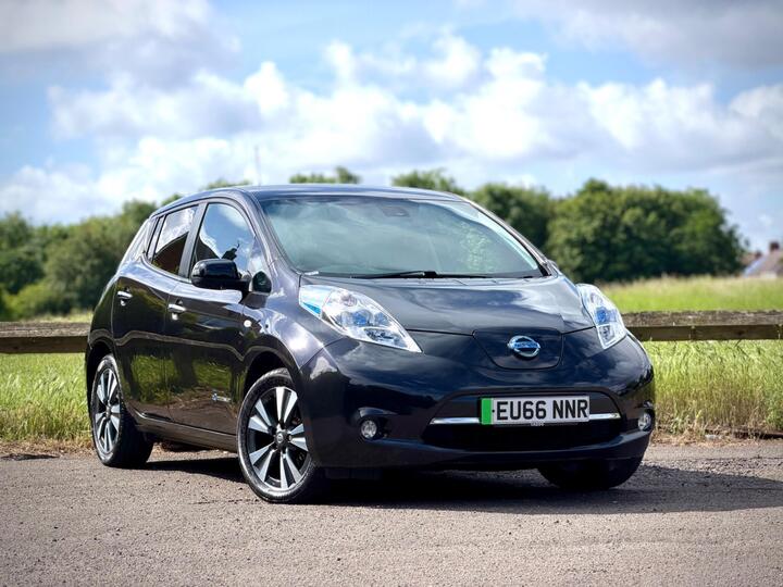 Nissan Leaf 30kWh Tekna Auto 5dr Nissan Leaf 30kWh Tekna Auto 5dr