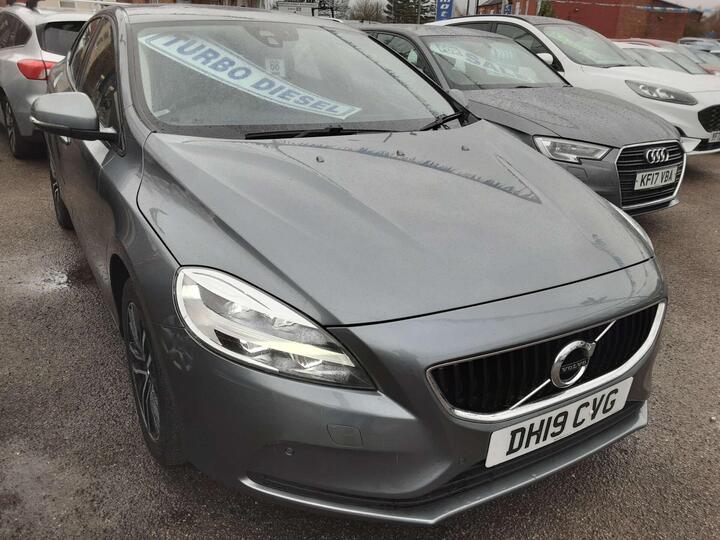 Volvo V40 2.0 D2 Momentum Edition Euro 6 (s/s) 5dr