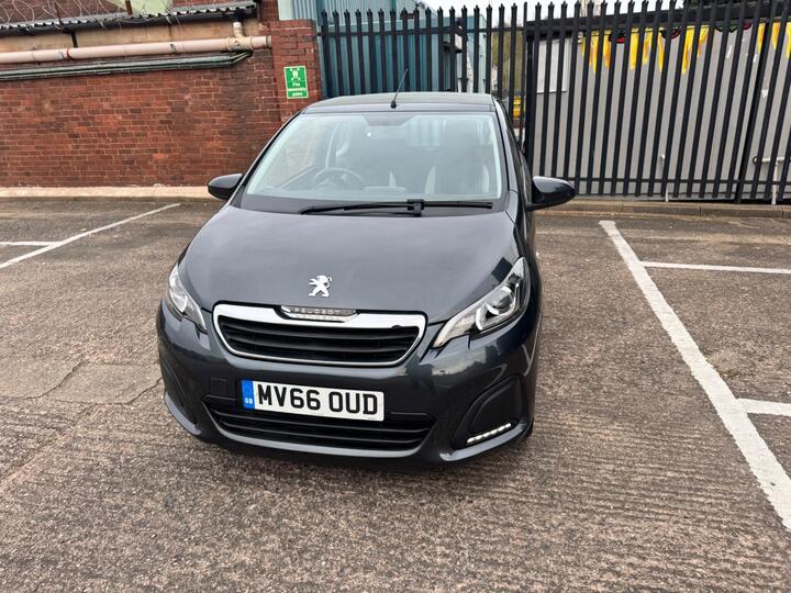 Peugeot 108 1.0 Active Top! Euro 6 3dr Peugeot 108 1.0 Active Top! Euro 6 3dr