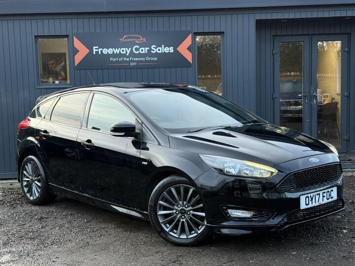 Ford FOCUS 1.0T EcoBoost ST-Line Euro 6 (s/s) 5dr