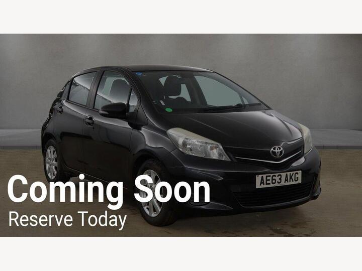 Toyota Yaris 1.33 Dual VVT-i TR Multidrive S Euro 5 5dr Toyota Yaris 1.33 Dual VVT-i TR Multidrive S Euro 5 5dr