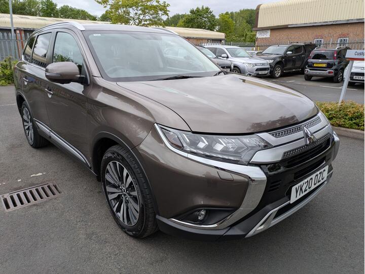 Mitsubishi Outlander 2.0 MIVEC Exceed CVT 4WD Euro 6 (s/s) 5dr