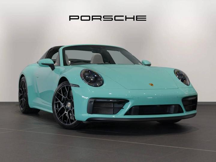 Porsche 911 3.0T 992 4 GTS Targa PDK 4WD Euro 6 (s/s) 2dr