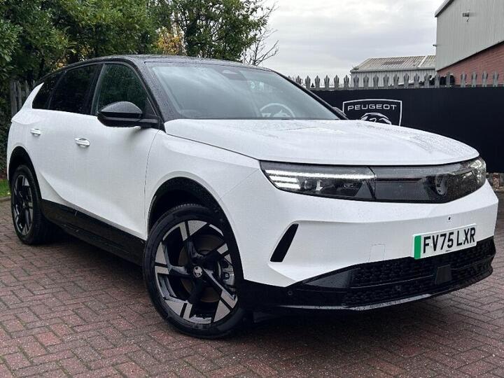 Vauxhall Grandland Electric 73kWh Ultimate Auto 5dr