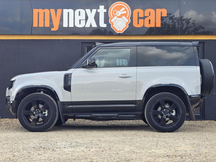 Land Rover DEFENDER 90 3.0 D250 MHEV X-Dynamic SE Auto 4WD Euro 6 (s/s) 3dr