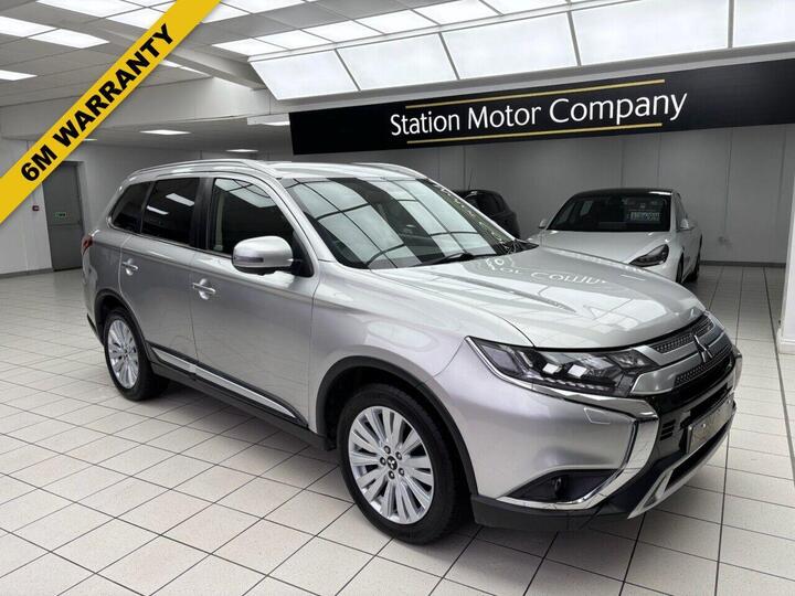 Mitsubishi OUTLANDER 2.0 MIVEC Exceed CVT 4WD Euro 6 (s/s) 5dr Mitsubishi OUTLANDER 2.0 MIVEC Exceed CVT 4WD Euro 6 (s/s) 5dr