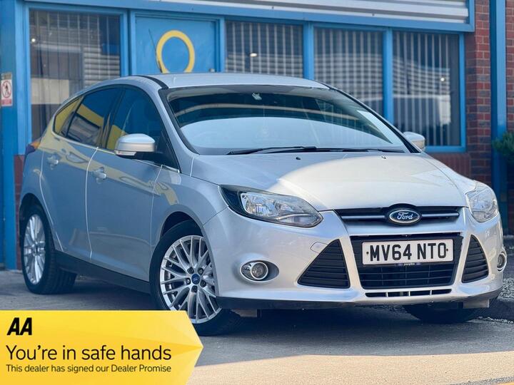 Ford Focus 1.0T EcoBoost Zetec Navigator Euro 5 (s/s) 5dr