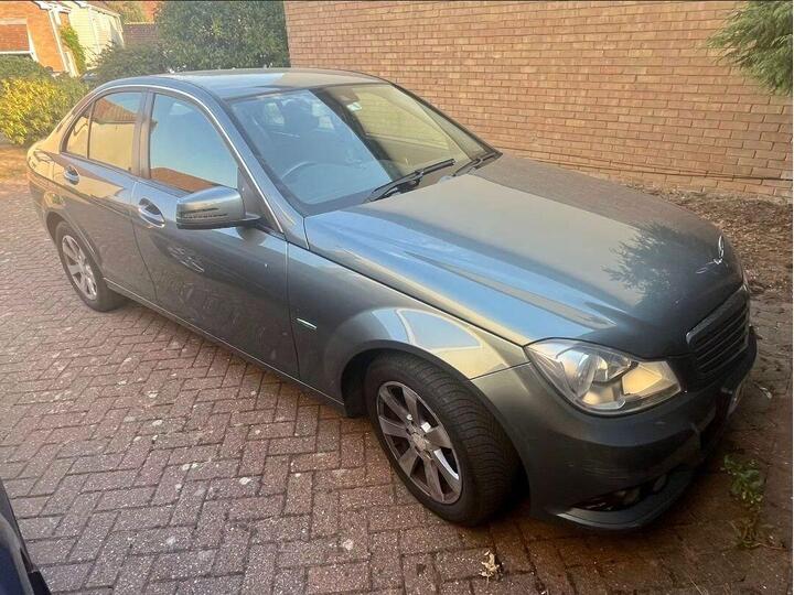 Mercedes-Benz C Class 1.8 C180 BlueEfficiency SE G-Tronic+ Euro 5 (s/s) 4dr
