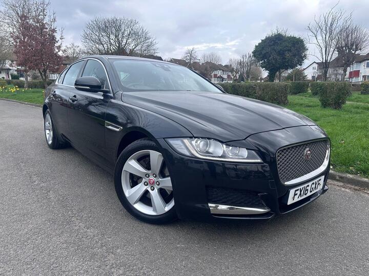 Jaguar XF 2.0d Portfolio Auto AWD Euro 6 (s/s) 4dr