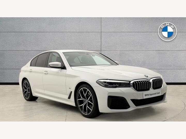 BMW 5 Series 2.0 520i MHT M Sport Steptronic Euro 6 (s/s) 4dr BMW 5 Series 2.0 520i MHT M Sport Steptronic Euro 6 (s/s) 4dr