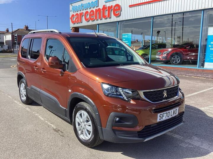 Peugeot Rifter 1.5 BlueHDi Allure Standard MPV Euro 6 (s/s) 5dr Peugeot Rifter 1.5 BlueHDi Allure Standard MPV Euro 6 (s/s) 5dr