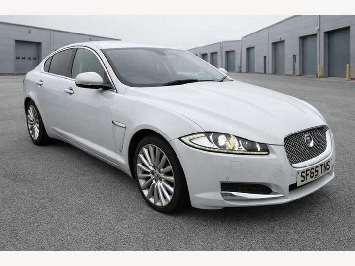 Jaguar XF 2.2d Luxury Auto Euro 5 (s/s) 4dr