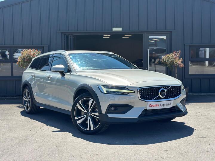 Volvo V60 Cross Country 2.0 T5 Plus Auto AWD Euro 6 (s/s) 5dr