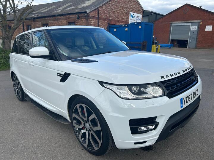 Land Rover Range Rover Sport 3.0 SD V6 HSE Auto 4WD Euro 6 (s/s) 5dr Land Rover Range Rover Sport 3.0 SD V6 HSE Auto 4WD Euro 6 (s/s) 5dr