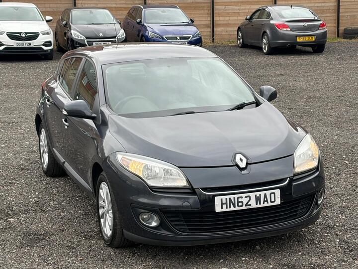 Renault Megane 1.5 DCi Expression + Euro 5 5dr Renault Megane 1.5 DCi Expression + Euro 5 5dr