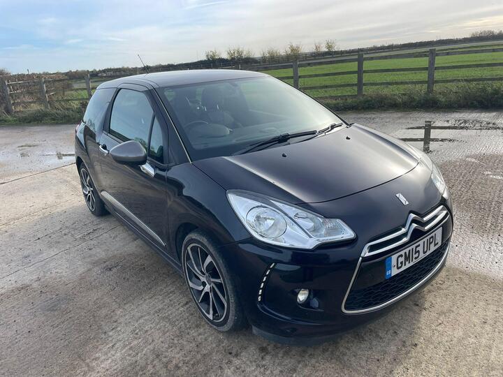 DS AUTOMOBILES DS 3 1.2 PureTech DStyle Nav Euro 6 (s/s) 3dr DS AUTOMOBILES DS 3 1.2 PureTech DStyle Nav Euro 6 (s/s) 3dr